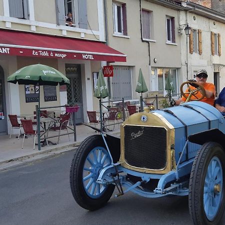 Logis Hotel Du Champ De Foire Saint-Aulaye-Puymangou Kültér fotó